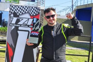 ADÁN GAGLIARDO SE QUEDÓ CON LA POLE